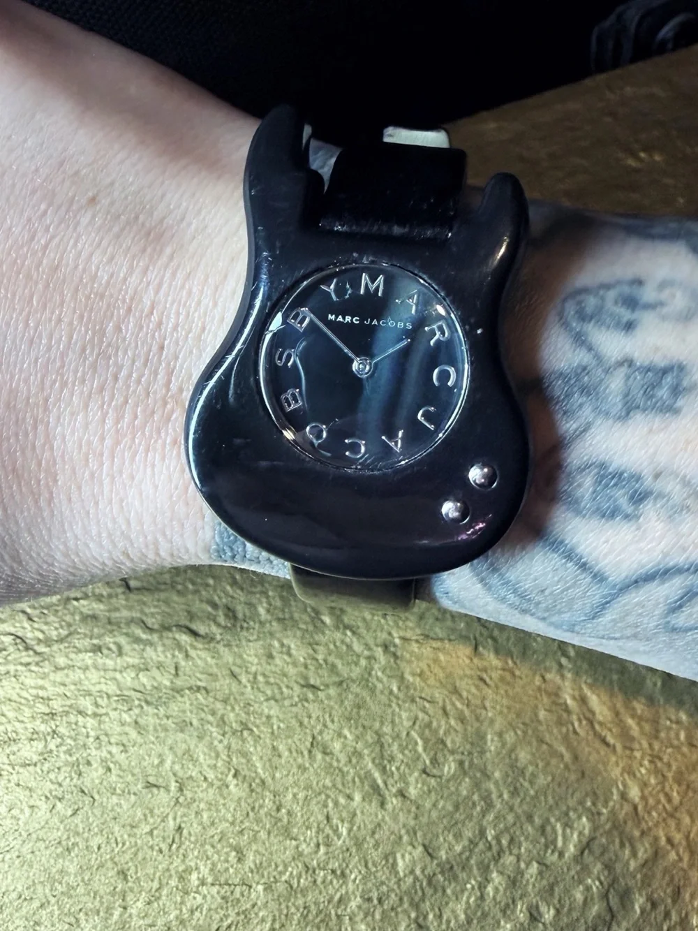 Vintage - Early 2000s Marc Jacobs black watch with patent leather strap - Picture 1 of 6